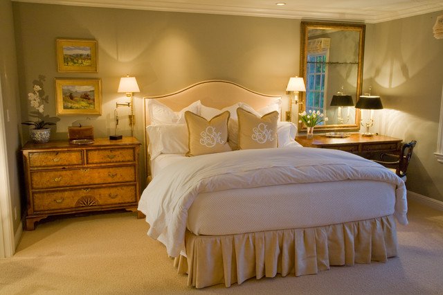 The "Shabby chic" trend in bedroom design